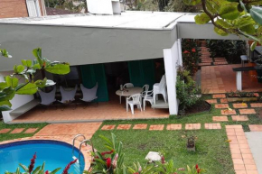 Linda casa Guarujá Enseada, WIFI.
